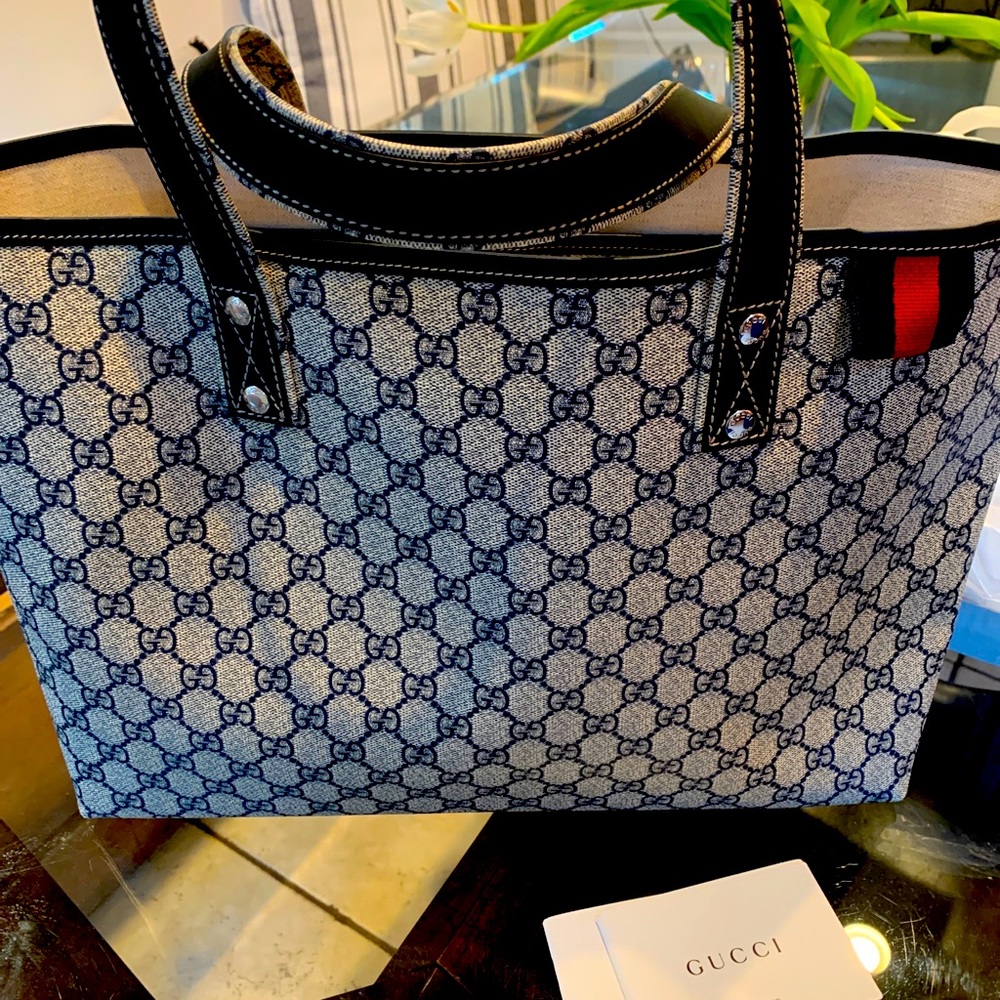 GUCCI